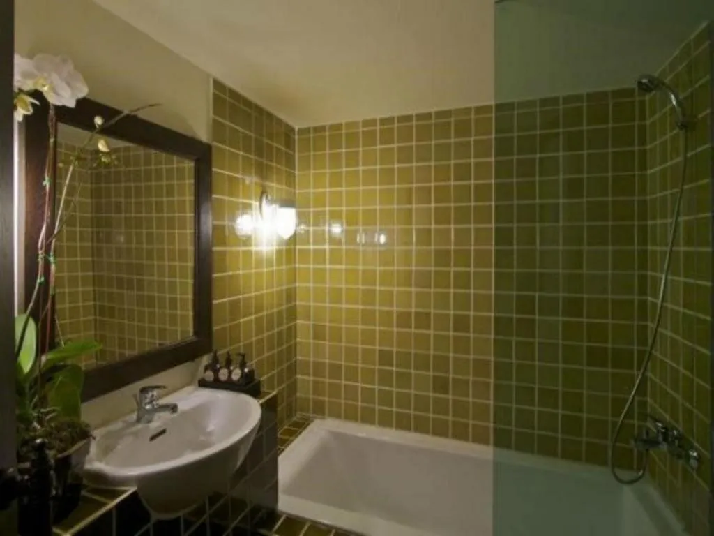 Anoma Boutique House