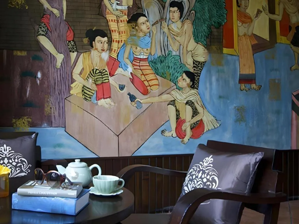 Anoma Boutique House