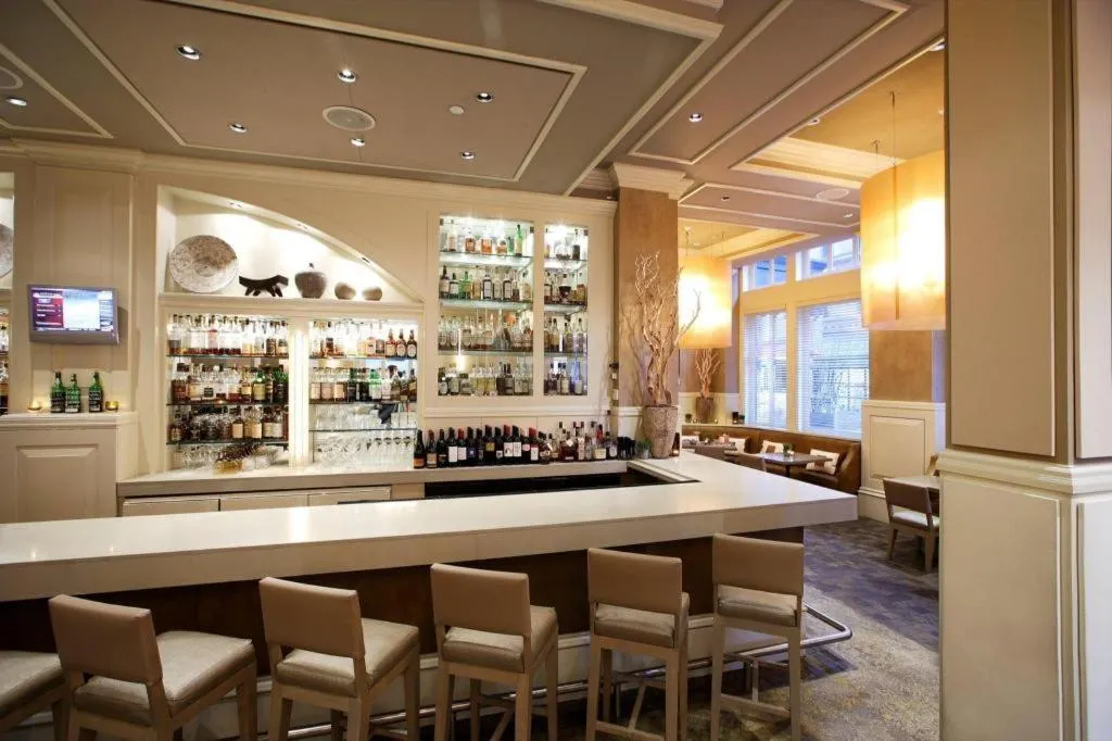 Fifteen Beacon Hotel