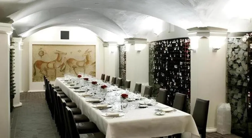 Fifteen Beacon Hotel