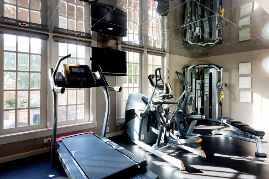 Fifteen Beacon Hotel