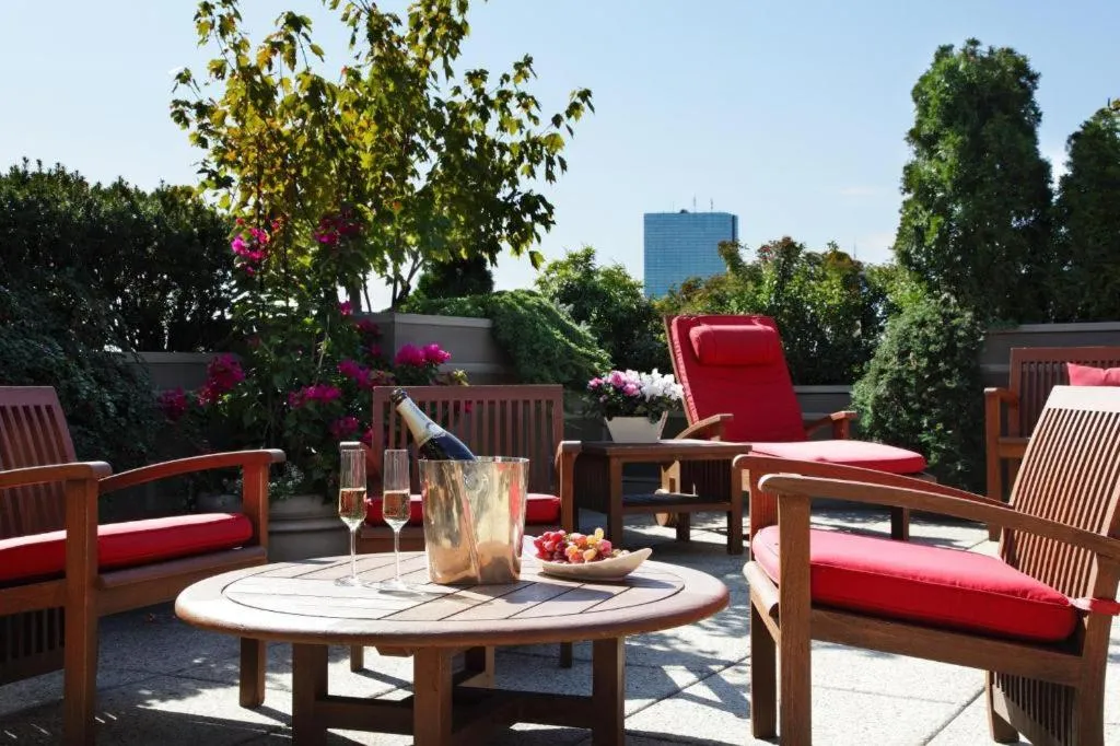 Fifteen Beacon Hotel