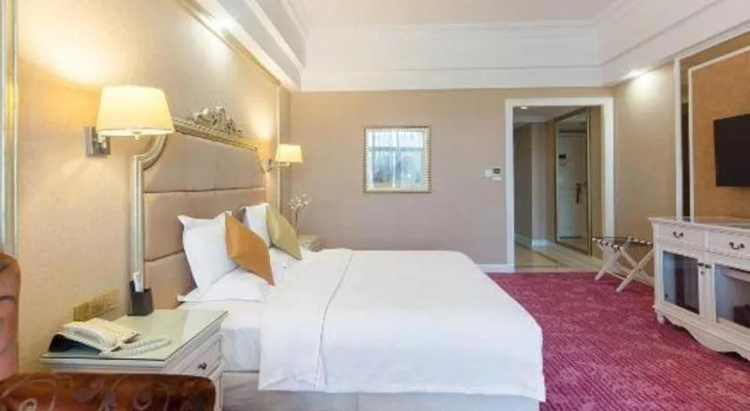 Bed in Country Garden Phoenix Hotel Changsha