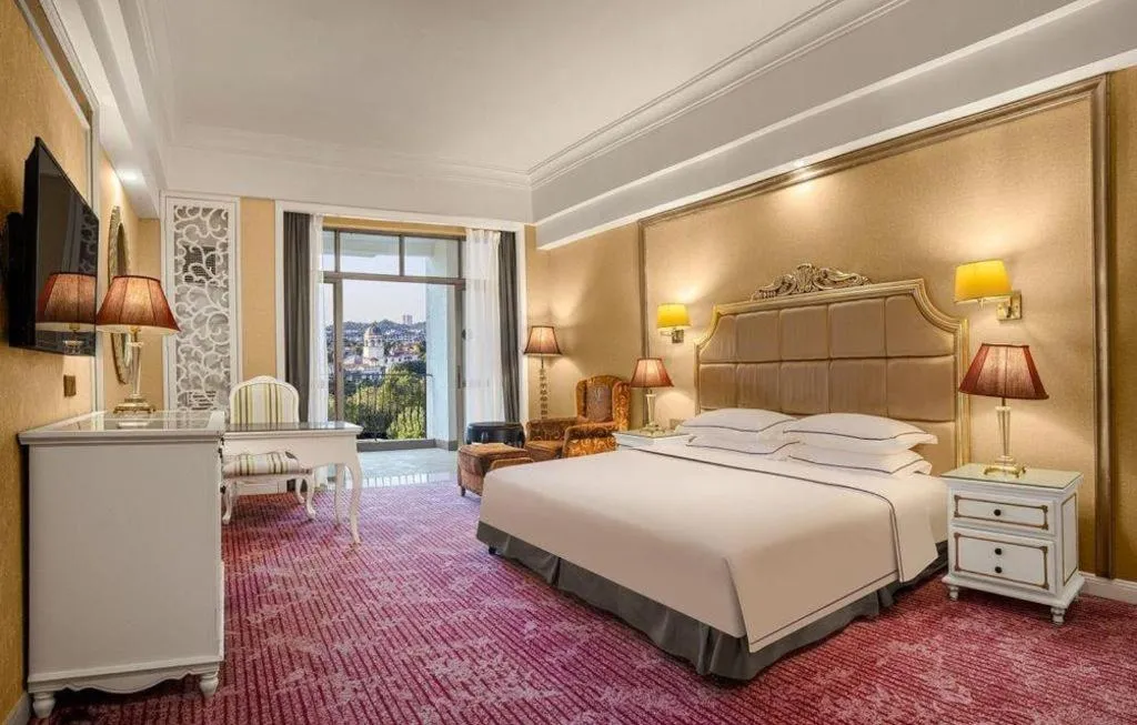 Bed in Country Garden Phoenix Hotel Changsha