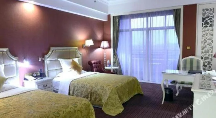 Bed in Country Garden Phoenix Hotel Changsha