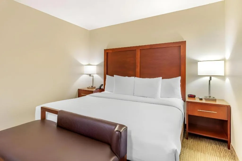 Bed in Comfort Inn Quantico