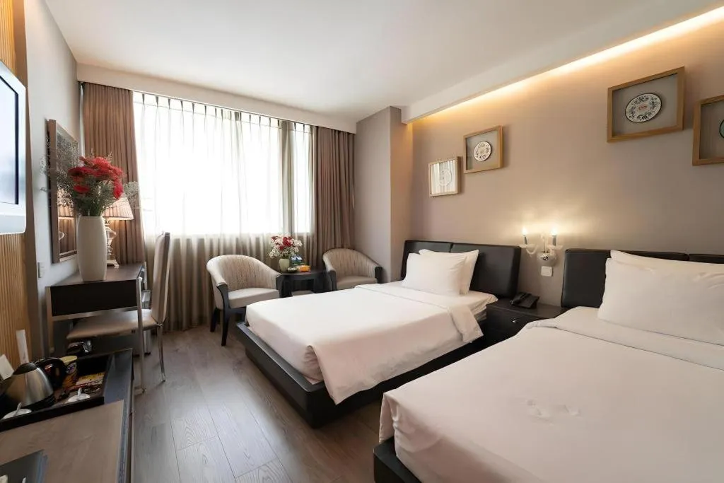 Bed in The White Hotel 8A Thai Van Lung