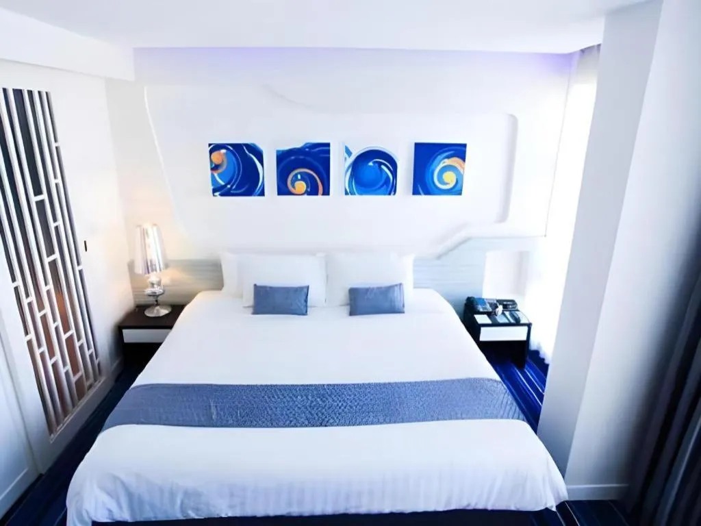 Bed in Glacier Hotel Khon Kaen