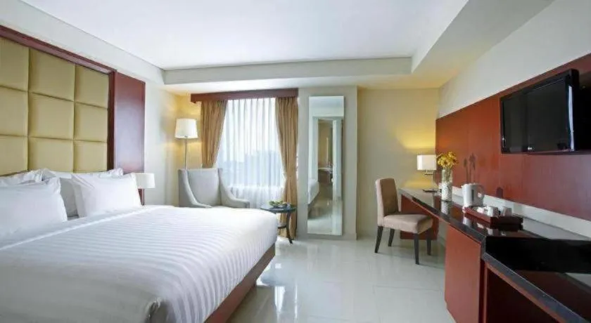 Bed in Hotel Santika Makassar