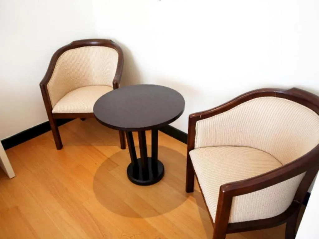 Sintesa Peninsula Hotel