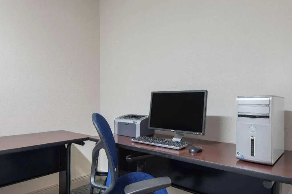 Baymont By Wyndham Laurel