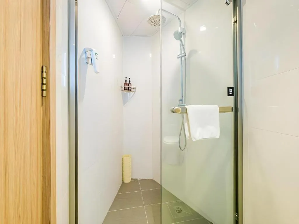 GreenTree Inn Shanghai Jingan Railway Station Xinzha Road Business Hotel