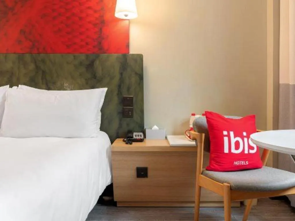 Bed in Ibis Xiamen Railway Station Hotel