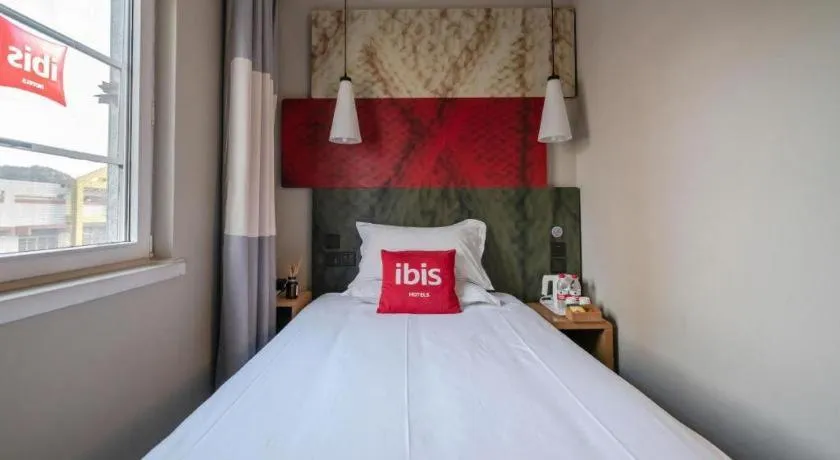 Bed in Ibis Xiamen Railway Station Hotel