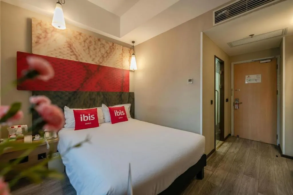 Bed in Ibis Xiamen Railway Station Hotel