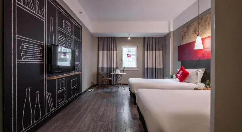Bed in Ibis Xiamen Railway Station Hotel
