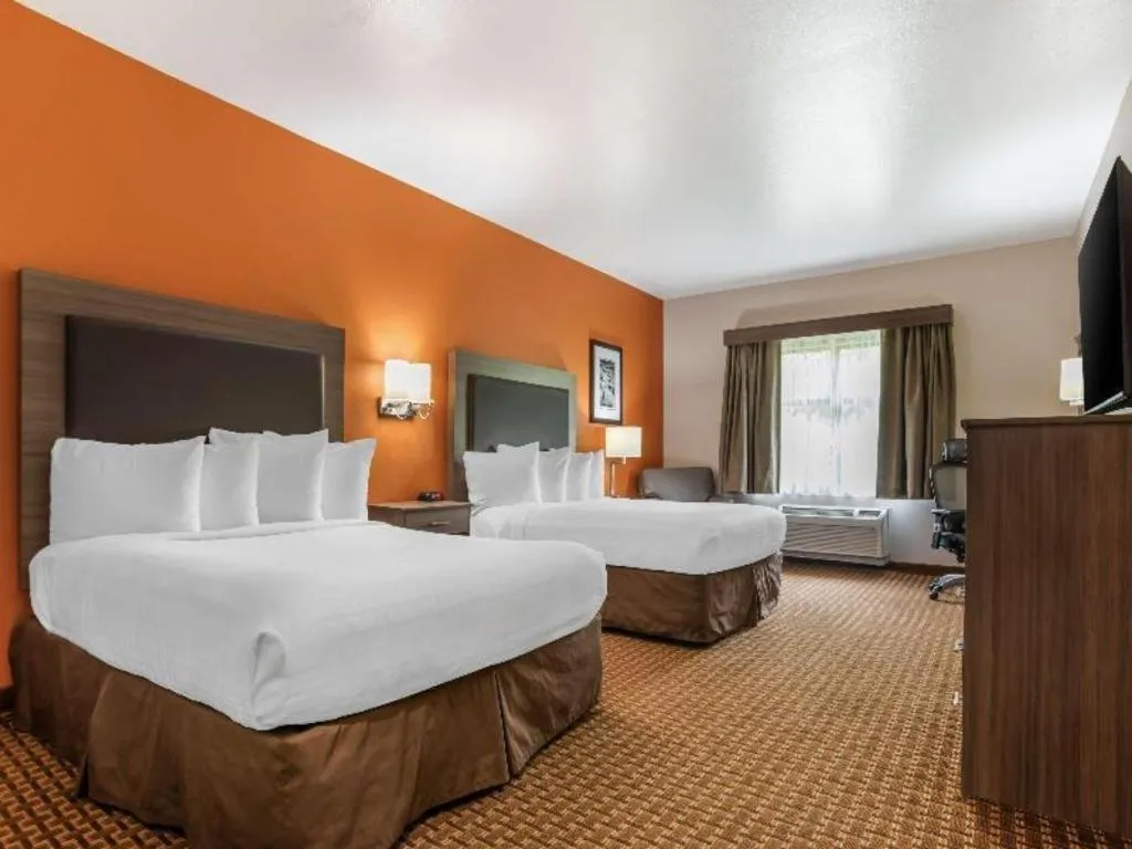 Bed in Best Western Plus Circle Inn