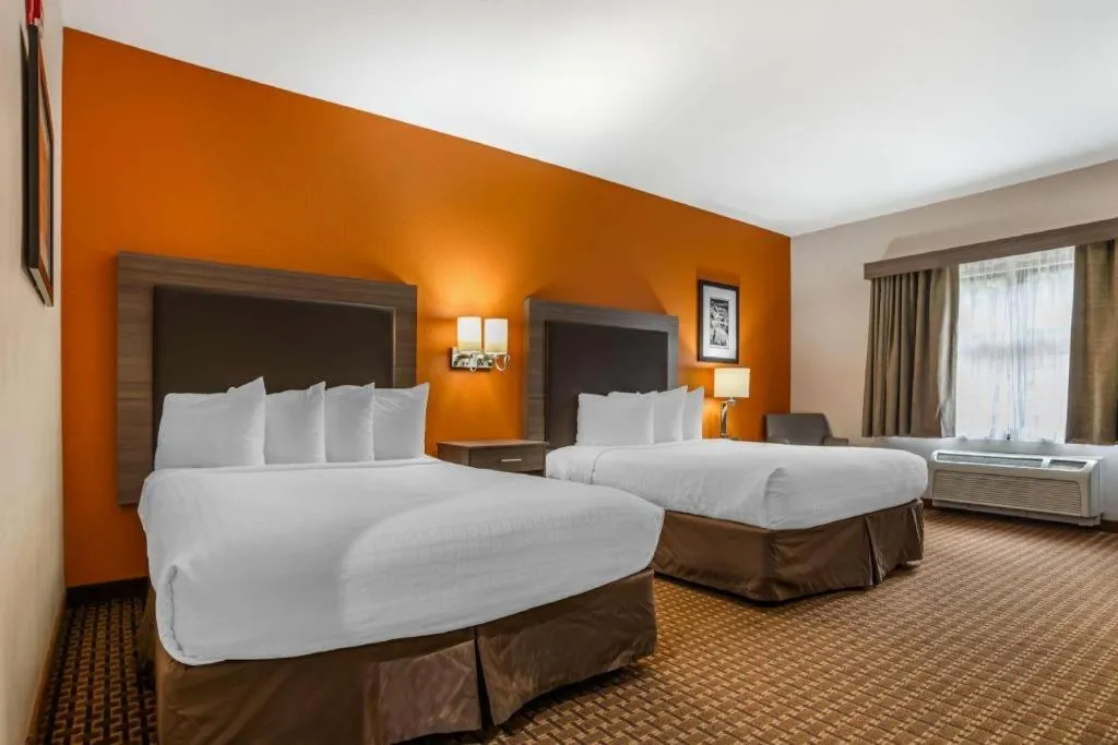 Bed in Best Western Plus Circle Inn