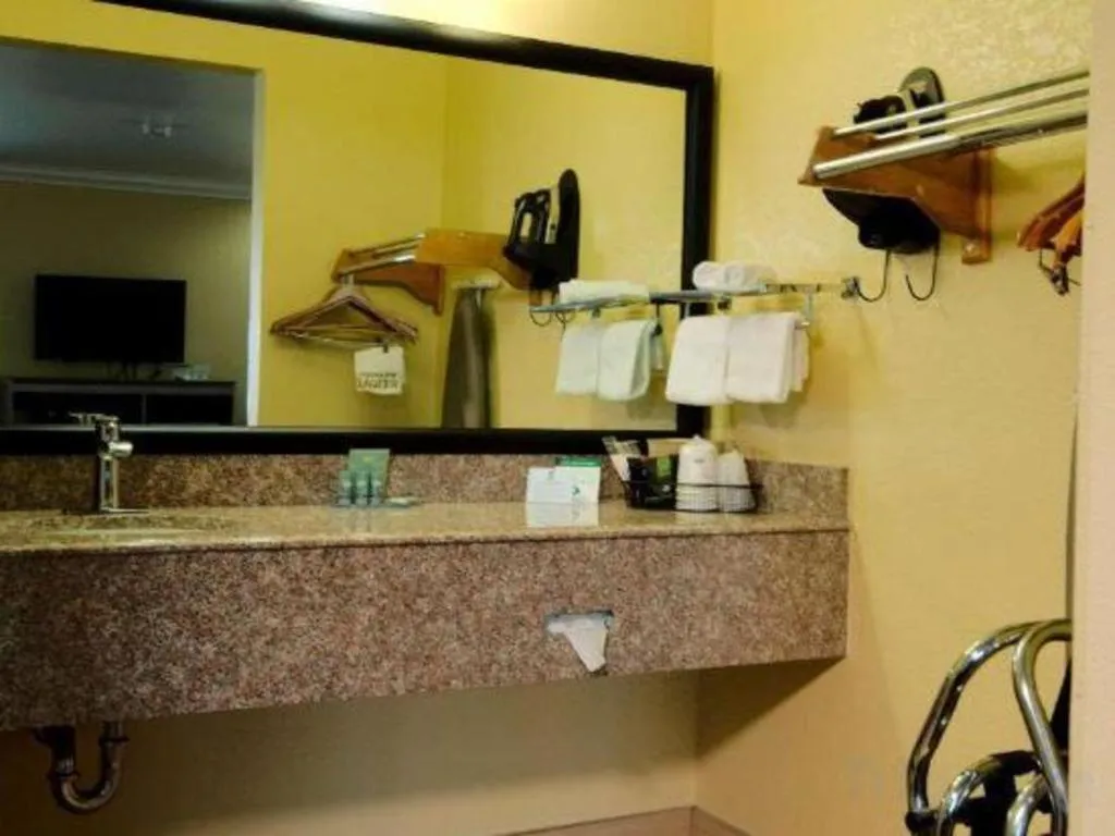 Best Western Hanford Inn