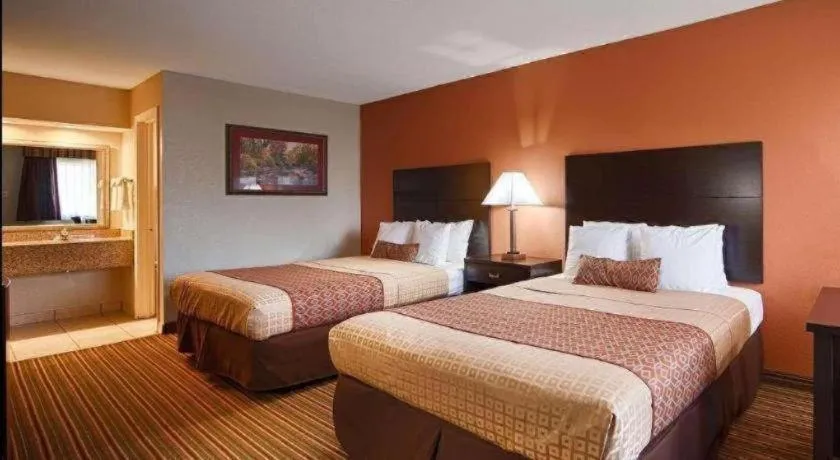 Bed in Days Inn Little Rock South