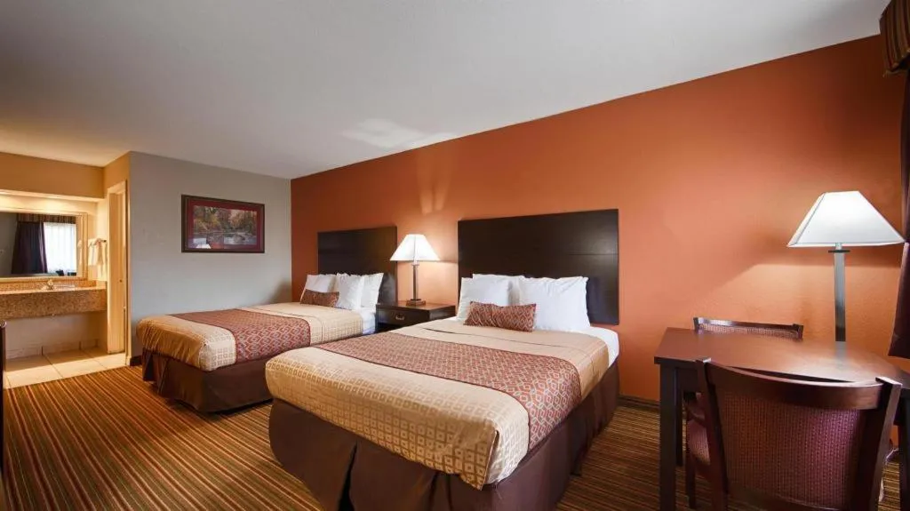 Bed in Days Inn Little Rock South