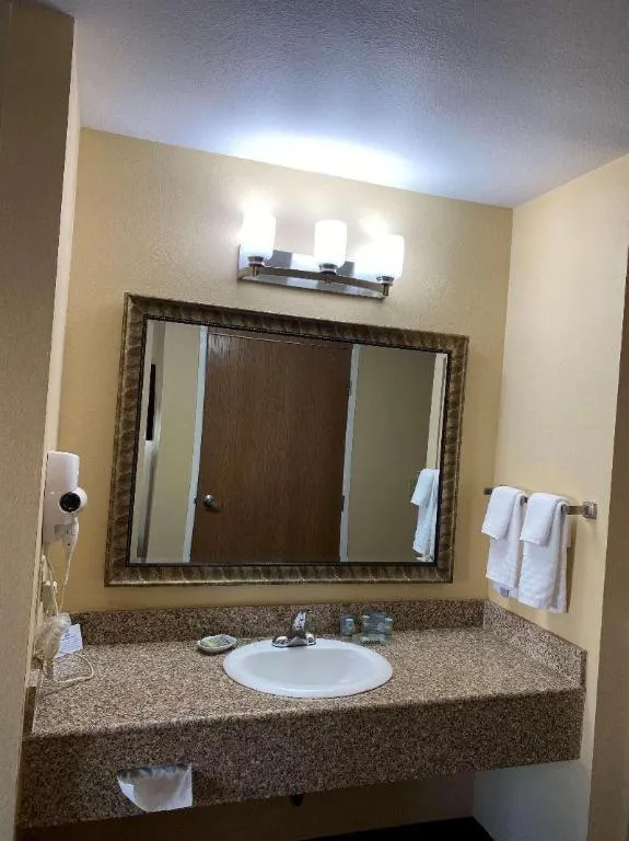 Best Western Manhattan Inn