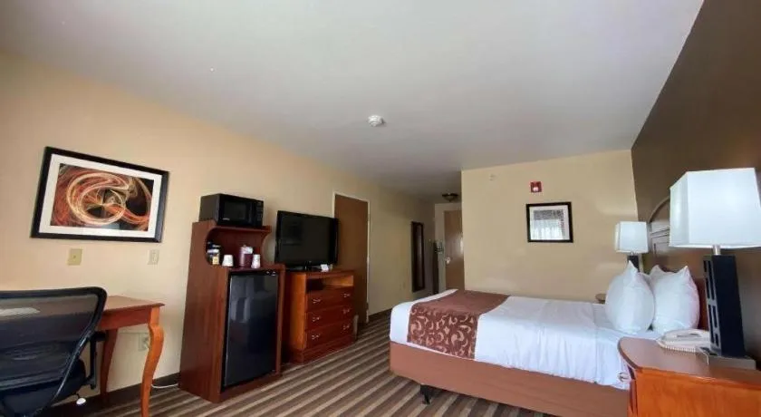 Bed in Best Western Manhattan Inn