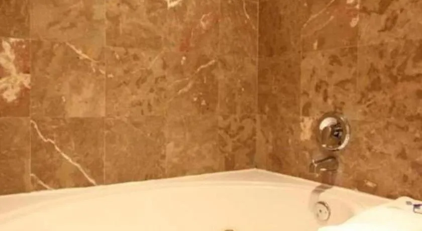 Best Western Plus Twin View Inn & Suites