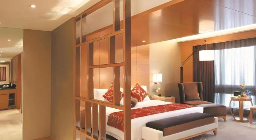 Bed in Changsha Huatian Hotel