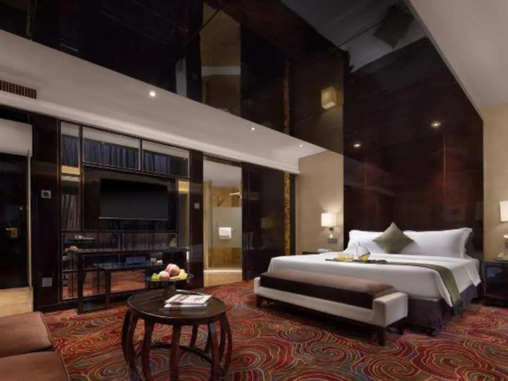 Bed in Changsha Huatian Hotel