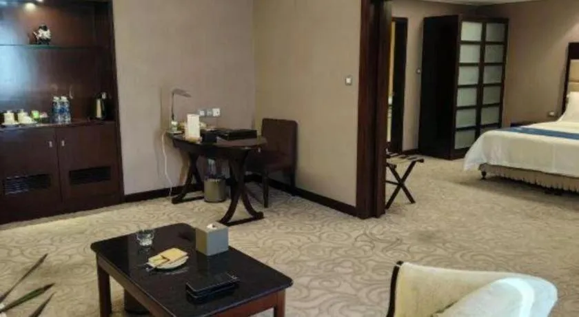 Bed in Changsha Huatian Hotel