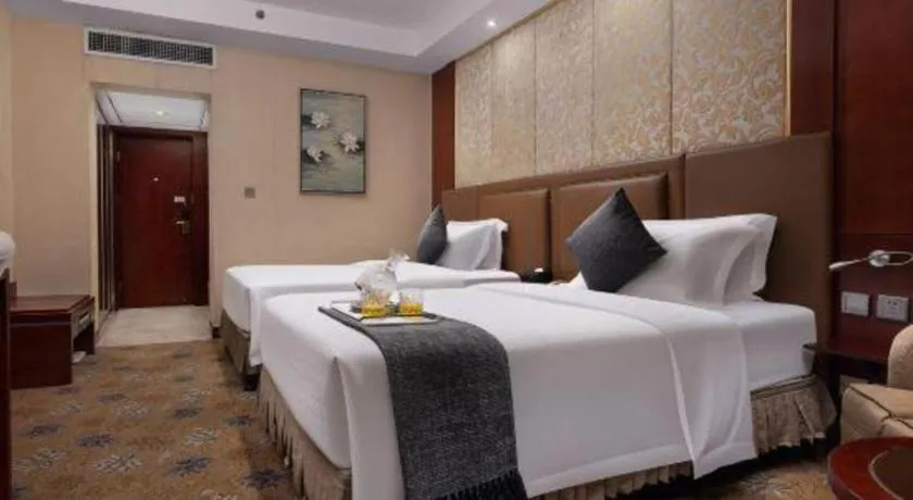 Bed in Changsha Huatian Hotel