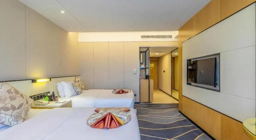 Bed in Changsha Huatian Hotel