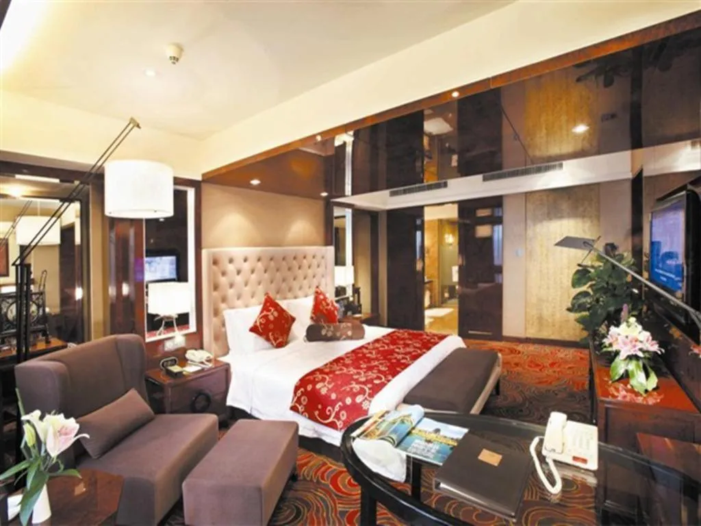 Bed in Changsha Huatian Hotel