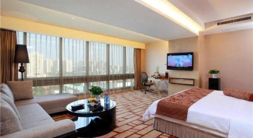 Bed in Changsha Huatian Hotel