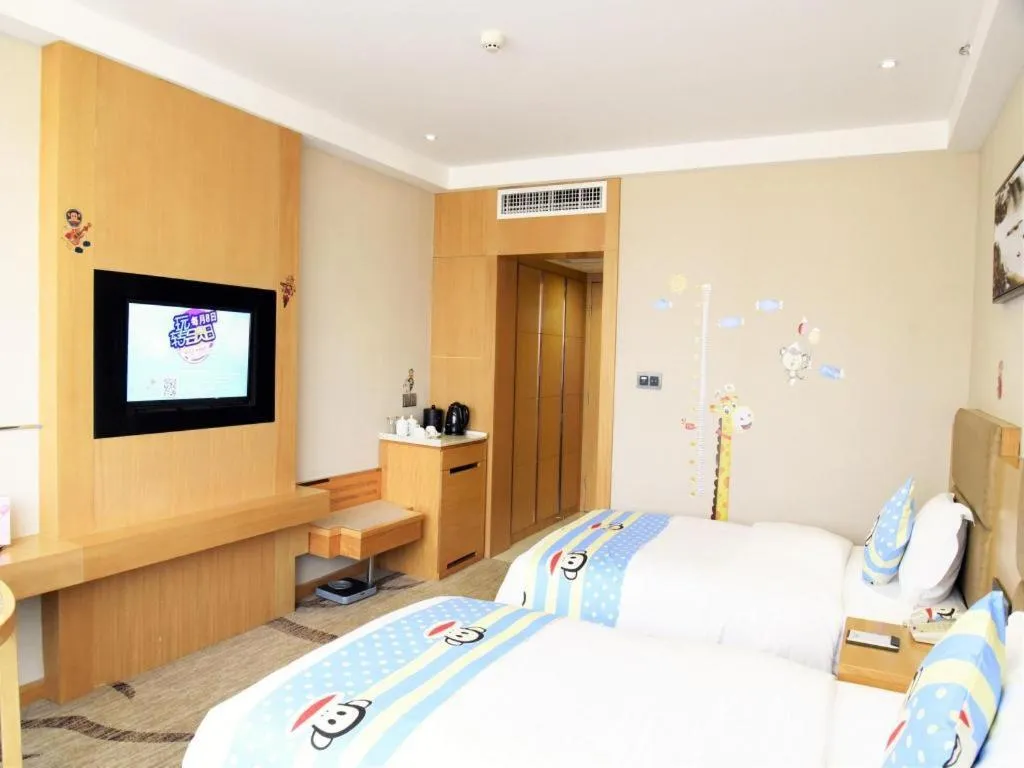 Bed in Changsha Huatian Hotel