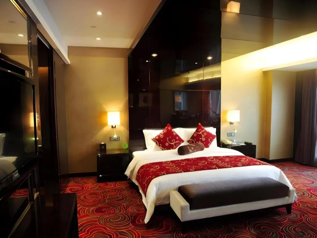 Bed in Changsha Huatian Hotel