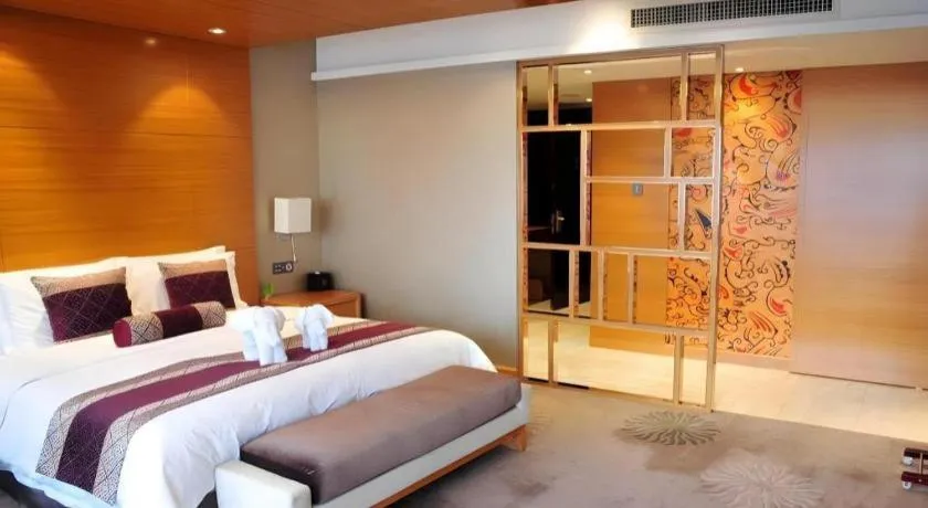 Bed in Changsha Huatian Hotel