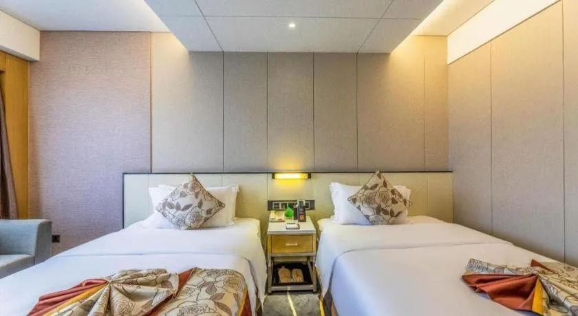 Bed in Changsha Huatian Hotel