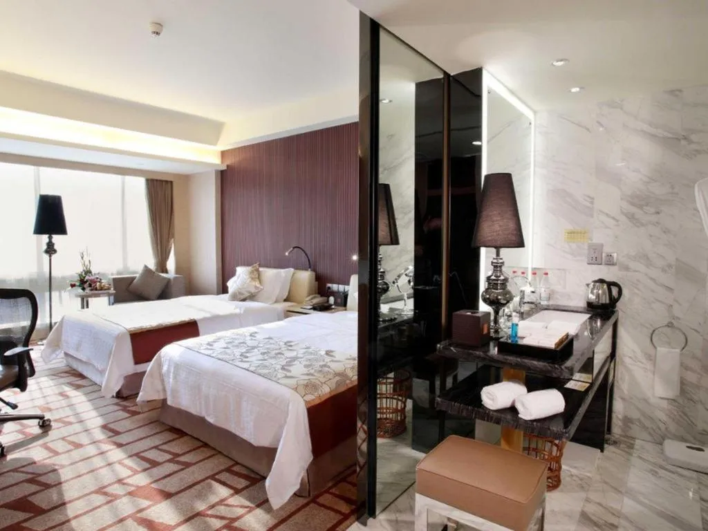 Bed in Changsha Huatian Hotel