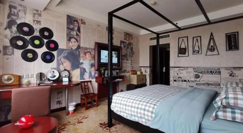 Bed in Changsha Huatian Hotel