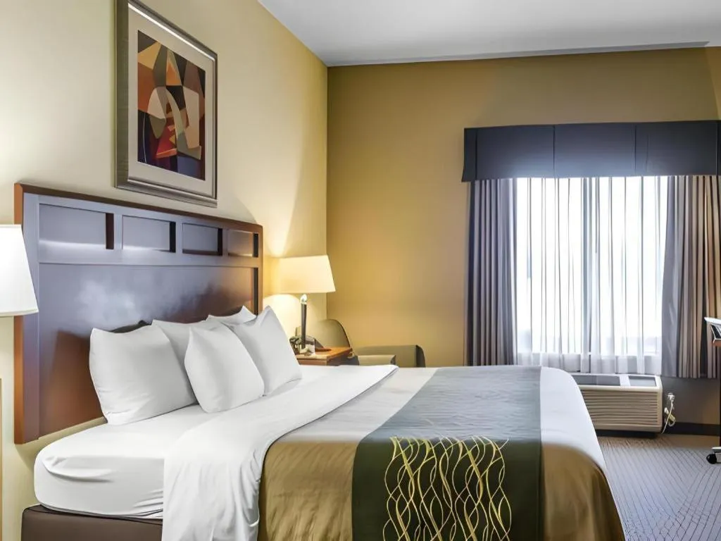 Bed in Comfort Inn & Suites