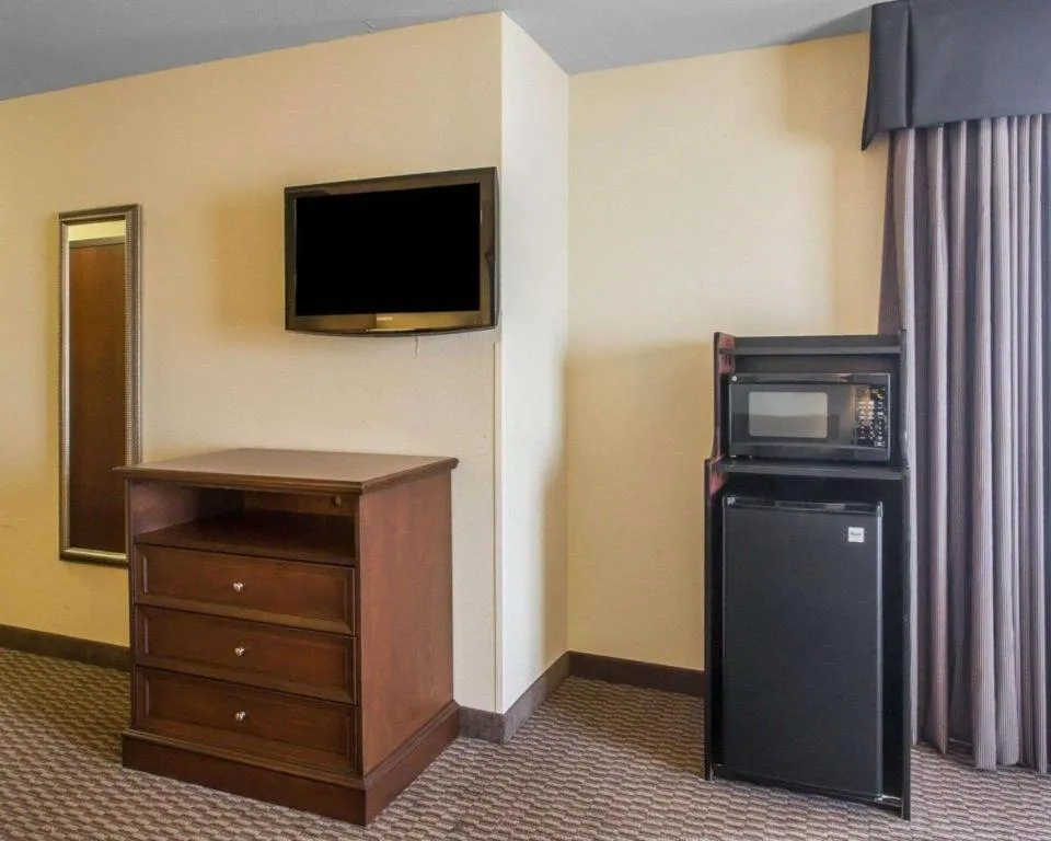 Comfort Inn & Suites