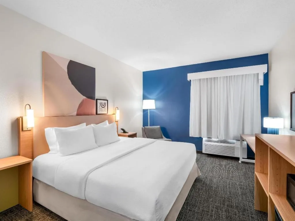 Bed in Spark by Hilton Ann Arbor South