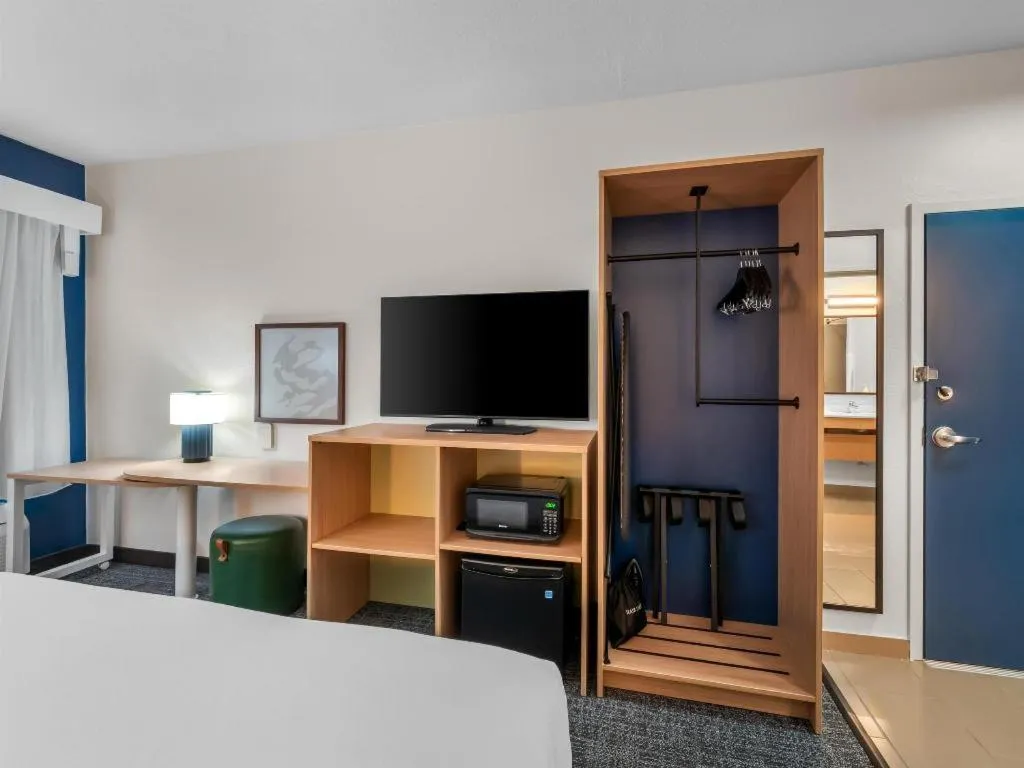 Bed in Spark by Hilton Ann Arbor South