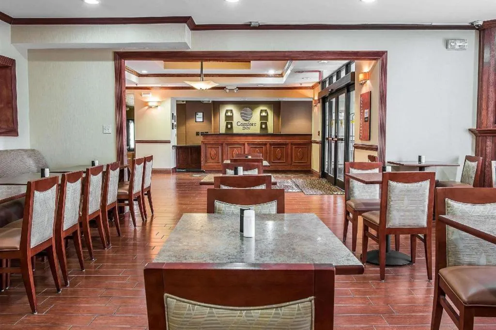 Comfort Inn & Suites University South