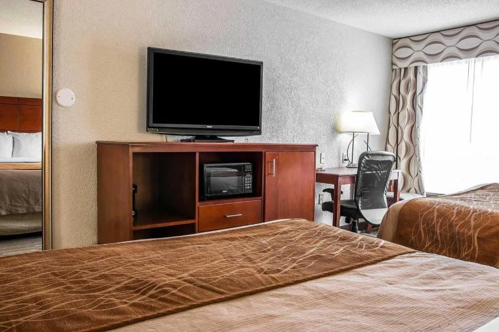 Bed in Comfort Inn & Suites University South