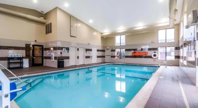 Comfort Inn & Suites University South