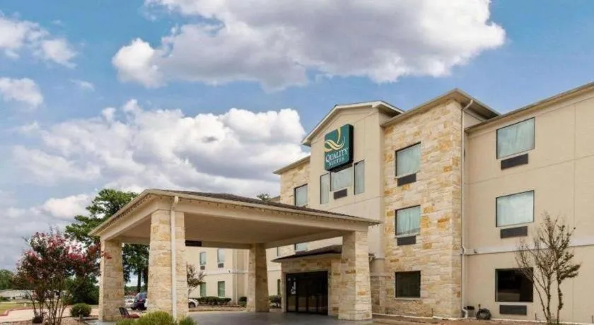 Quality Suites Huntsville Near University