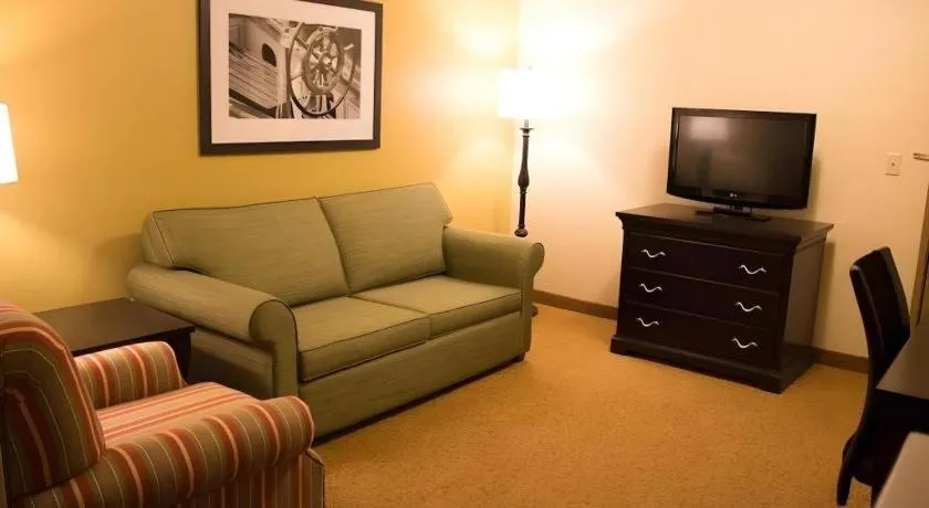Country Inn & Suites by Radisson, Dundee, MI